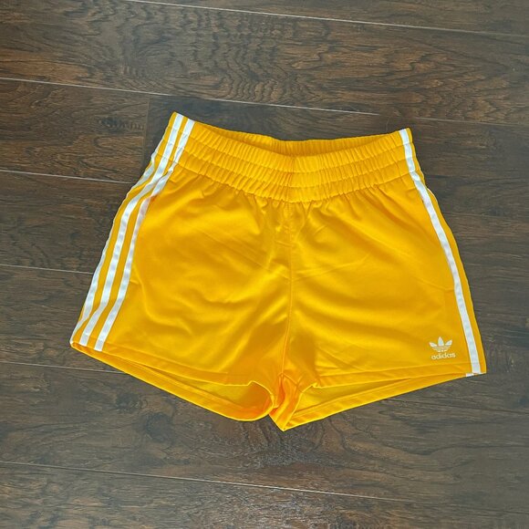 Adidas Original Shorts with Pockets -  Yellow, Size S - Picture 2 of 3
